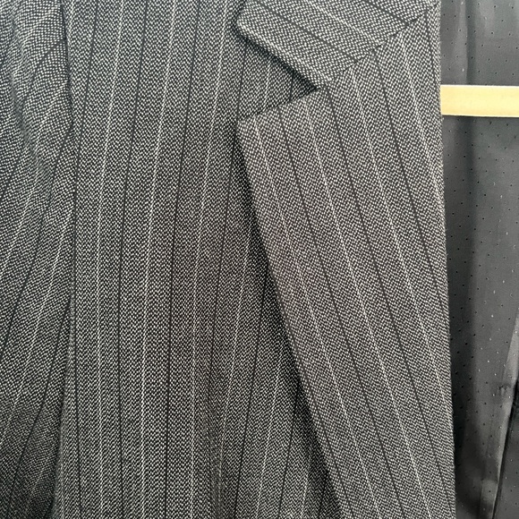 Zara Women’s Pinstripe Blazer - Picture 3 of 4